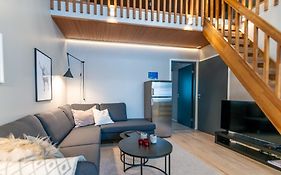 Aurinkorinne 2 - Modern 2Bd & Loft, Free Wifi & Sauna
